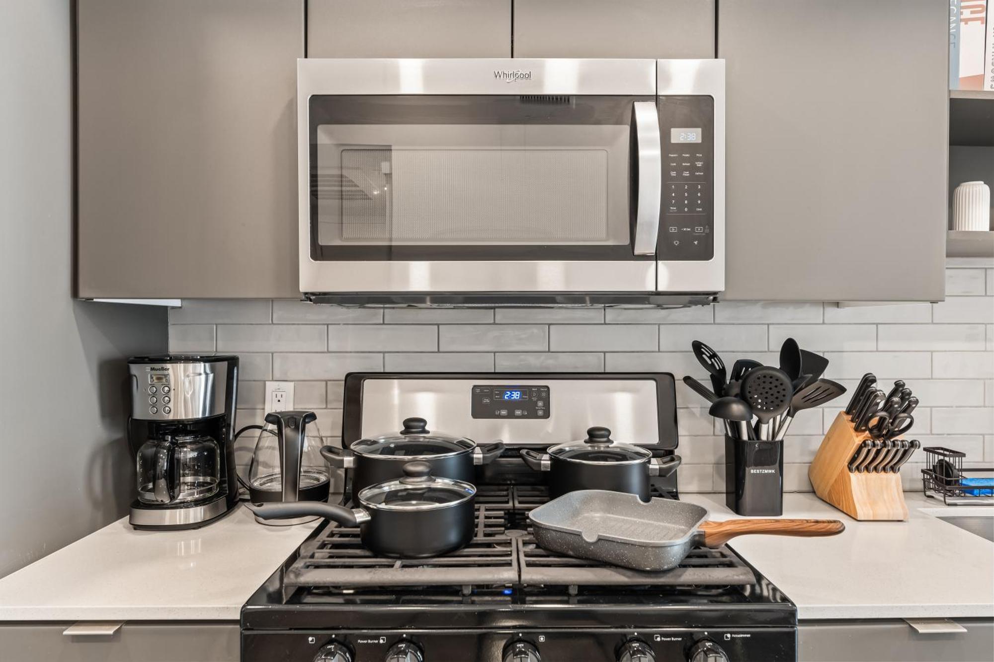 Serenity 2bd Haven In Hollywood!free Parking & Pool!